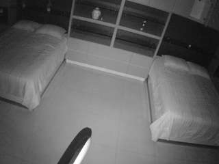 voyeurcam-casa-salsa-versus-room