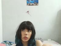 I am an otaku girl, I like anime, introverted, I want to make friends