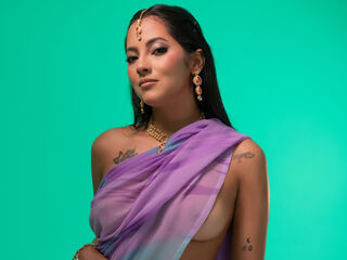 free nude cam AnoukChopra