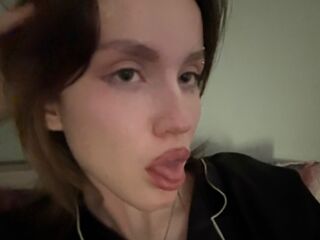 camwhore masturbating with dildo RosariaSkemp