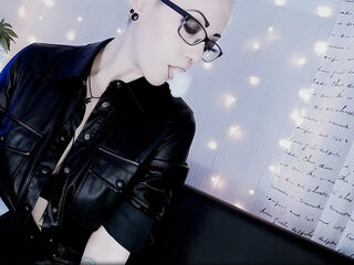 bdsm cam girl live LeslieEden