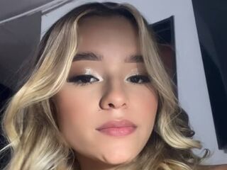 hot webcam slut AaishaCollin