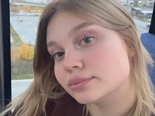 live cam show AdeleBaile