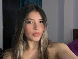 naked camgirl AmberEdge