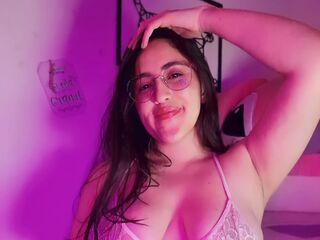 naked camgirl masturbating with dildo AmyVele