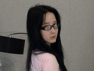 camslut fingering pussy AnnelieseFlorio