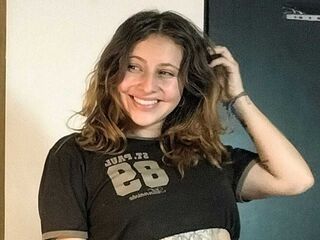 camgirl masturbating AriBlossom