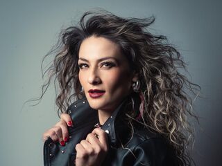 live chat room AryTorres