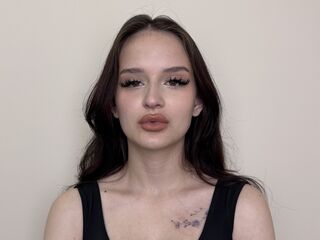 naked girl with webcam masturbating with sextoy BambiCleaveland