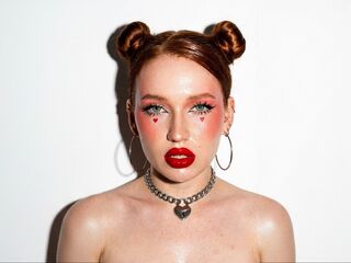 naked cam girl fingering pussy BellaMesmer