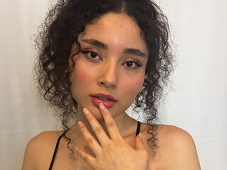 nude camgirl pic BellaVuitton