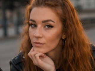 hot cam girl fingering BonnieHansen