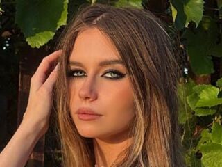 shower webcam BrunaKiebler