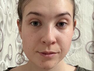 naughty camwhore BuenaRiblet