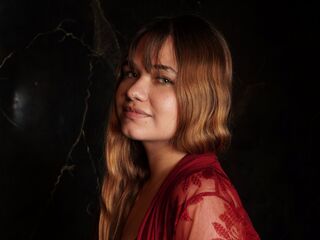 free jasmin livecam CharlotBlonde