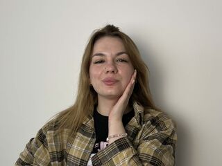 webcamgirl chatroom CherlyMarkes