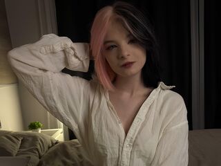 nude webcamgirl photo ClaudineKrentz