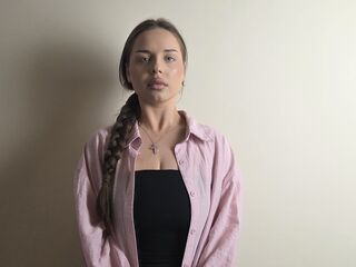 live cam girl picture DelenaCouts