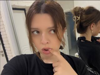 nude cam pic DevonaChurchey