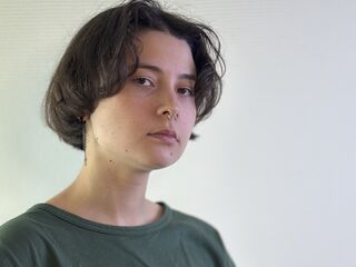 camslut topless DoreenTovrea