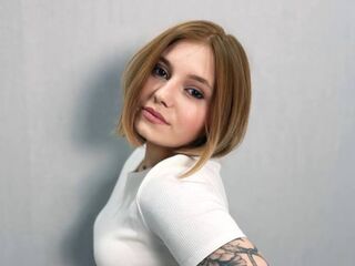 naked cam girl masturbating with vibrator ElenorLandes