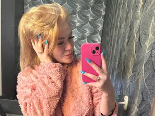 camgirl showing pussy ElizabethCamaro