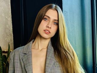 beautiful cam girl EmilyMontgomery