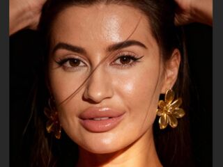 hot cam girl fingering pussy EvaNever