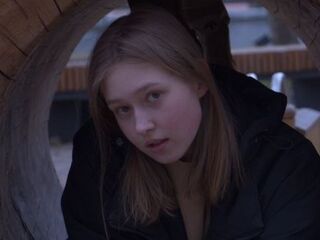 hot cam girl fingering shaved pussy EvelinaMoorina