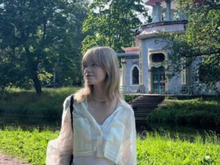 camgirl playing with dildo FranciscaNeren