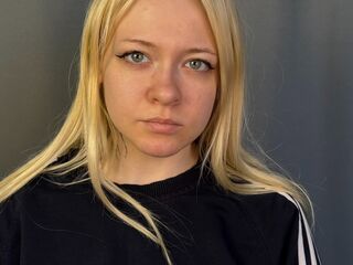 girl fingering bald pussy HerthaWiggen