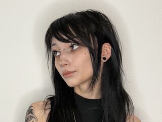 hot webcamslut IzettaBishel
