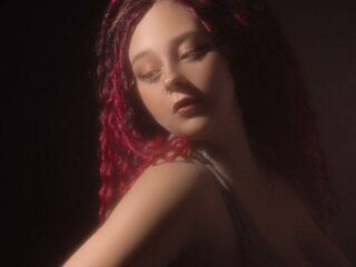 camwhore fingering shaved pussy JennyCharm