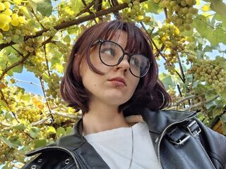 naked camgirl JuliannMunning
