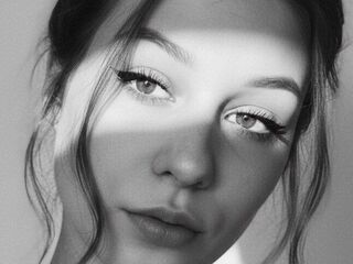 naughty camgirl masturbating KalynBrazile