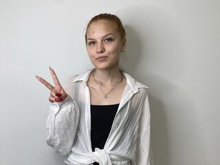sexy camgirl KarineBrinkmeyer