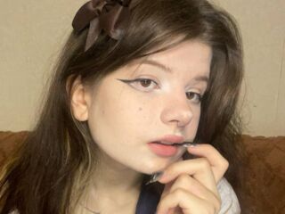 girl chat room KarolynBerendzen