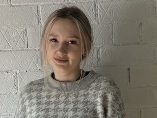 extrreme webcam picture KarynMcguire