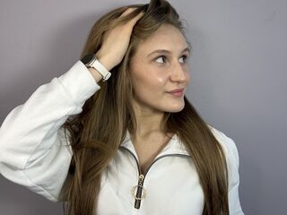 jasmin webcam model LatrinaBrounson