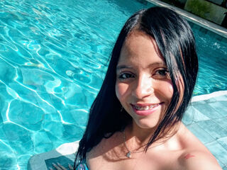 shower livecam LauraVelle