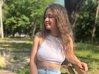 camgirl playing with vibrator LaveraStire