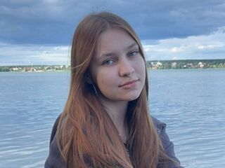 camgirl masturbating LeaDeeg