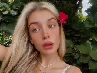 girl sex cam LeilaClose