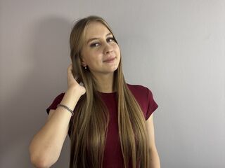 adult liveshow LeolaHunkins