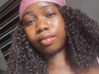 mastubating web cam girl LeyanMyers