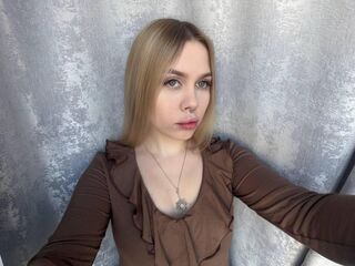 camgirl masturbating with sextoy LilianaCross