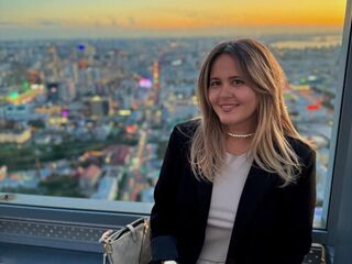 camgirl masturbating with vibrator LilyBel