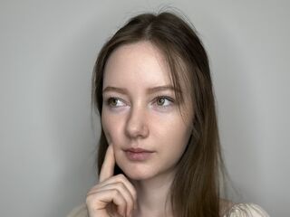 naughty cam girl masturbating with dildo LinaBrossardie