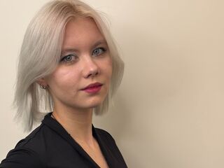 girl shaving pussy LindsayMcirvin