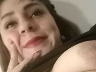 naughty cam girl fingering pussy LizMegh
